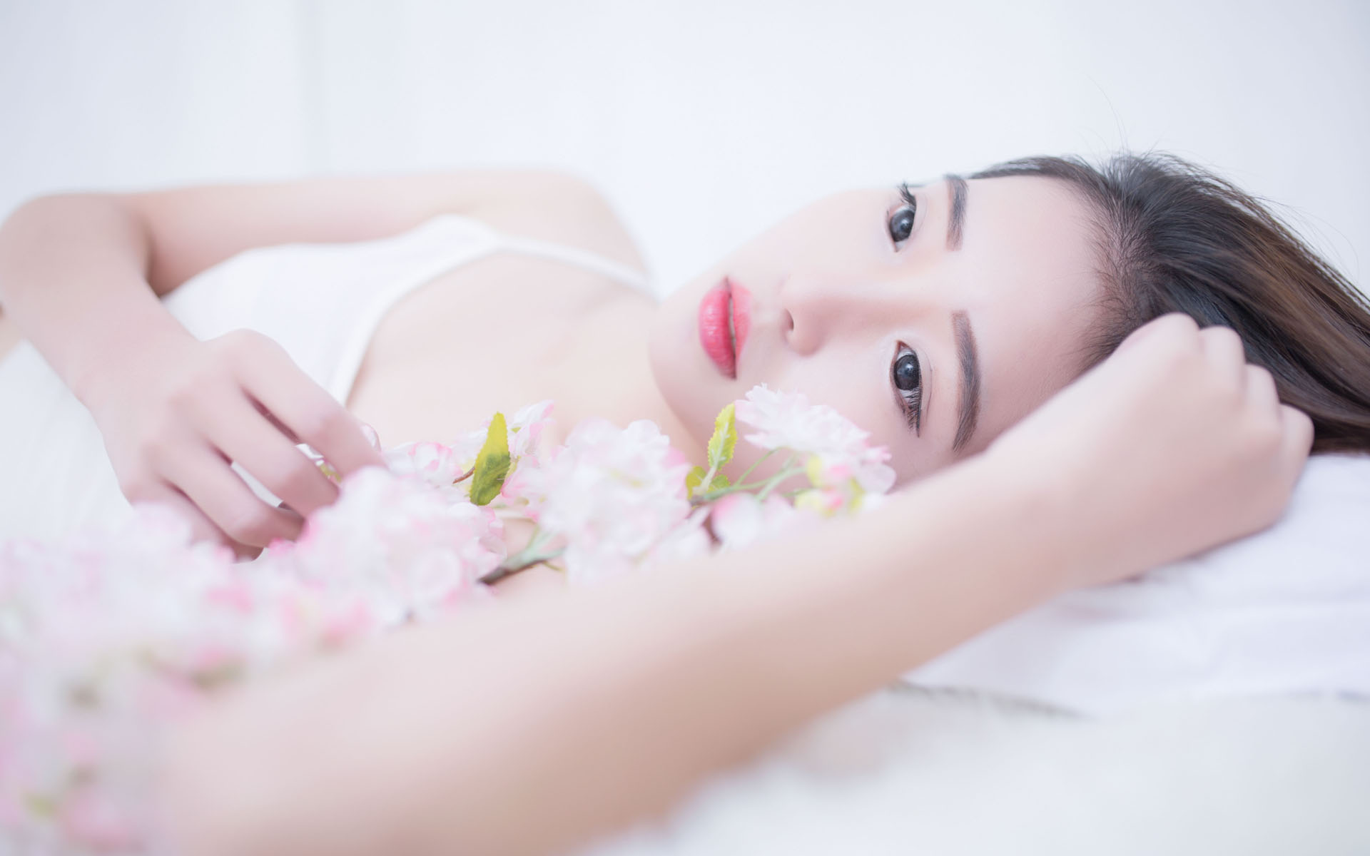 中国官方：今年上半年免签入境外国人同比上升53.9%